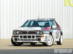 LANCIA DELTA (MARTINI) red