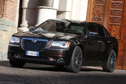 LANCIA THEMA black