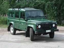 LAND ROVER DEFENDER green