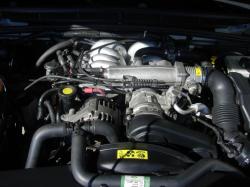 LAND ROVER DISCOVERY engine