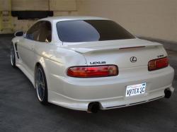 LEXUS SC 300 white