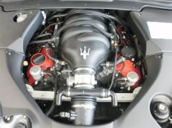 MASERATI GRANCABRIO engine