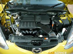 MAZDA DEMIO engine