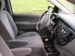 MAZDA MPV interior