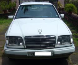 MERCEDES-BENZ 250 white