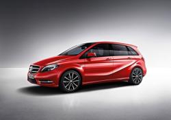 MERCEDES-BENZ B red