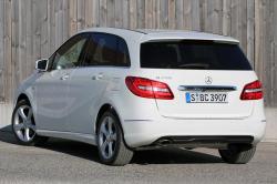 MERCEDES-BENZ B white