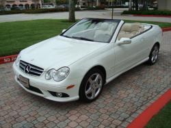 MERCEDES-BENZ CLK white