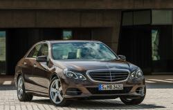 MERCEDES-BENZ E-CLASS brown