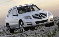 MERCEDES-BENZ GLK white