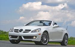 MERCEDES-BENZ SLK white