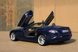 MERCEDES-BENZ SLR MCLAREN blue