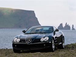 MERCEDES-BENZ SLR black