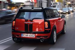 MINI CLUBMAN red