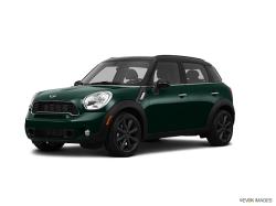 MINI COOPER COUNTRYMAN green