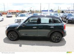 MINI COUNTRYMAN green