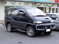 MITSUBISHI DELICA 4WD green