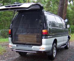 MITSUBISHI DELICA interior