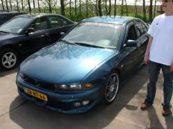 MITSUBISHI GALANT green