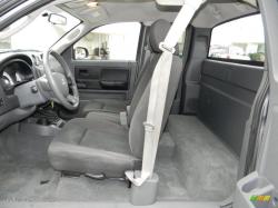 MITSUBISHI RAIDER interior