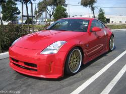 NISSAN 350 Z red