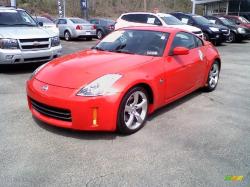 NISSAN 350Z red