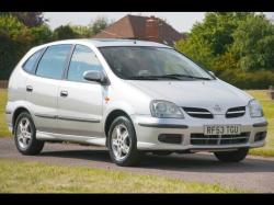 NISSAN ALMERA green