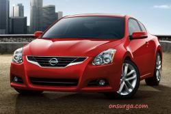 NISSAN ALTIMA red
