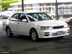 NISSAN BLUEBIRD 2.0 white