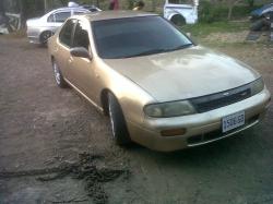 NISSAN BLUEBIRD brown