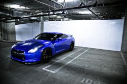 NISSAN GT-R blue