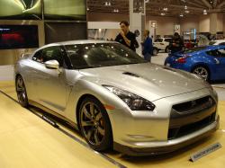 NISSAN GT-R brown