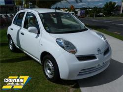 NISSAN MARCH 1.0 white