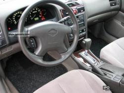 NISSAN MAXIMA QX interior