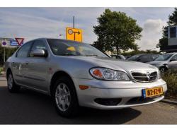 NISSAN MAXIMA QX silver