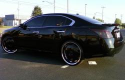 NISSAN MAXIMA black