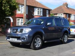 nissan pathfinder 2.5 dci