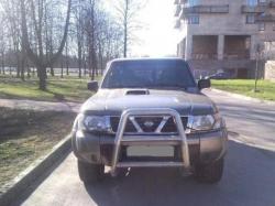 NISSAN PATROL 2.8 red