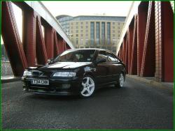 NISSAN PRIMERA black