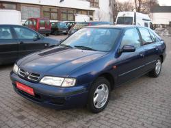 NISSAN PRIMERA blue