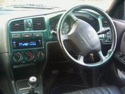 NISSAN PRIMERA interior