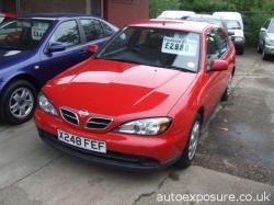 NISSAN PRIMERA red