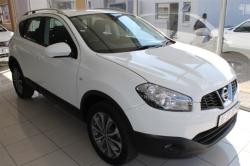 NISSAN QASHQAI white