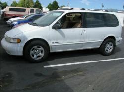 NISSAN QUEST white