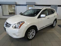 NISSAN ROGUE AWD white