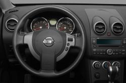 NISSAN ROGUE interior