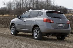 NISSAN ROGUE silver