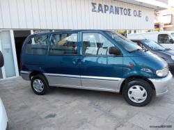 NISSAN SERENA 1.6 red