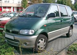 NISSAN SERENA green