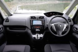 NISSAN SERENA interior